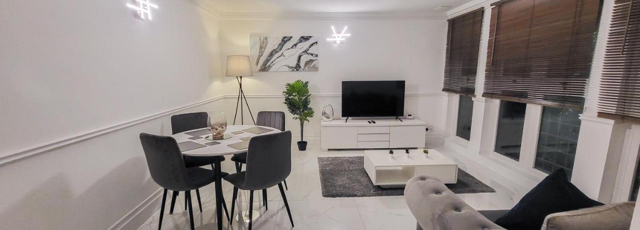 Stunning 2 Bedroom Apartment In Canary Wharf - Morland Apartments Londra Dış mekan fotoğraf