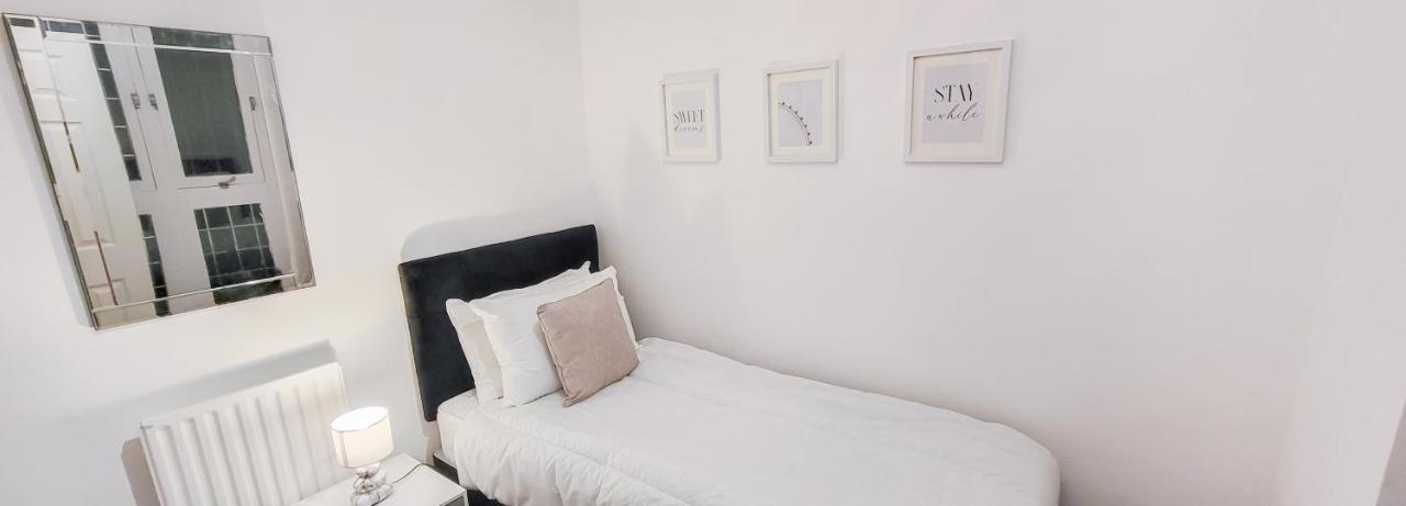 Stunning 2 Bedroom Apartment In Canary Wharf - Morland Apartments Londra Dış mekan fotoğraf